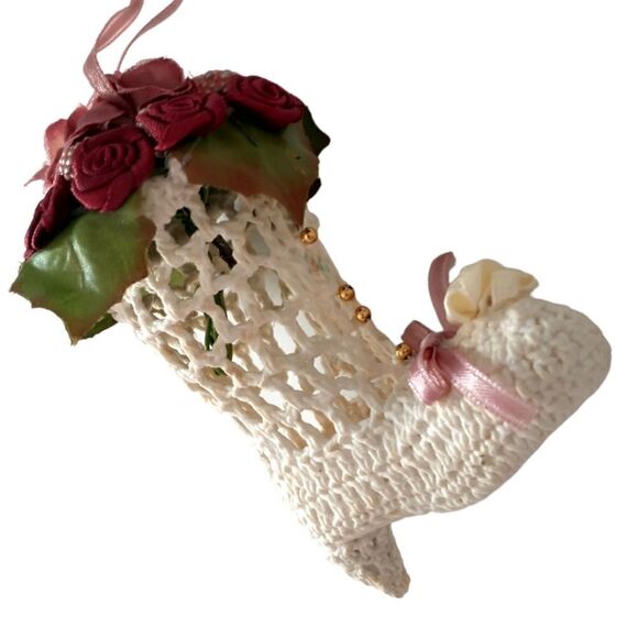 Vtg Crocheted Victorian Boot Ornament Crochet Shoe Starched Stiffened Floral 3D. - Picture 10 of 10